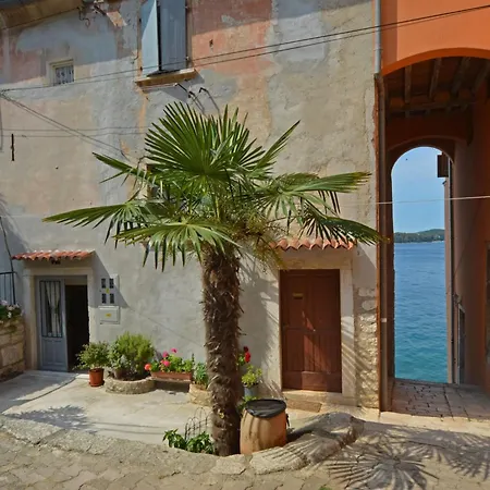 Seafront Oasis شقة